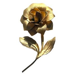 Vintage gold tone three dimensional rose brooch